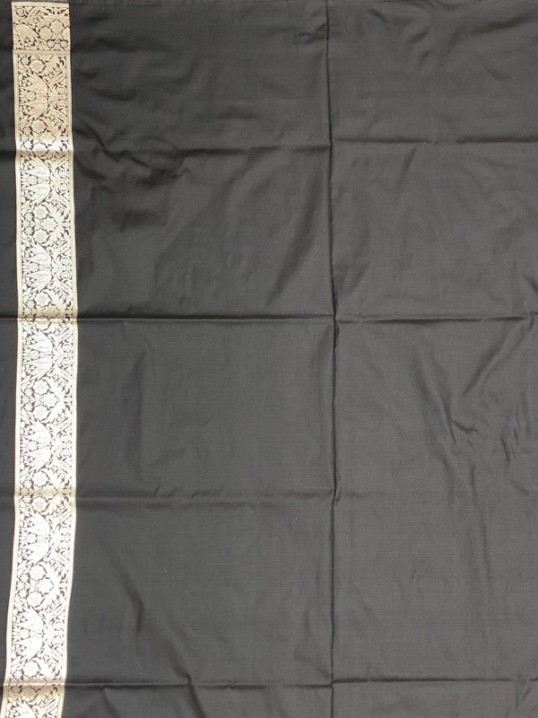 Midnight Ebony Banarasi Saree with Intricate Silver Jaal