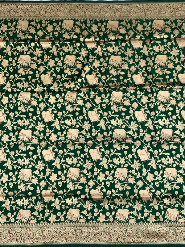 Exquisite Emerald Green Pichwai Motif Banarasi Silk Saree with Jharokha Pallu