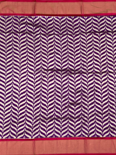 Exquisite Handloom Ikat Silk Saree in Purple & Magenta