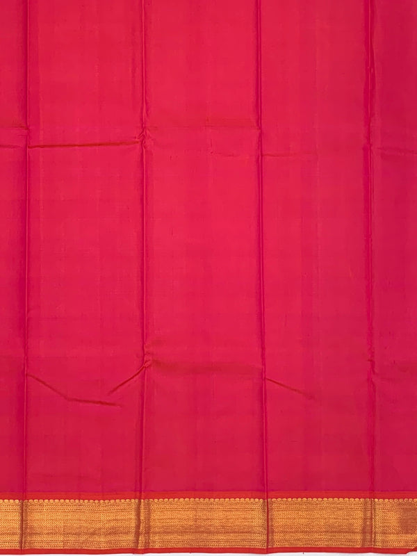 Heritage Elegance: Classic Checkered Kanjeevaram Silk Saree with Radiant Contrast Pallu