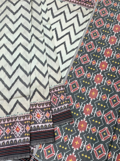 Exquisite Handloom Patola Saree – Monochrome Chevron & Geometric Ikat