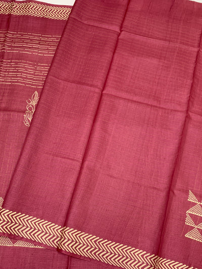 Timeless Grace In This Onion-Pink Tussore Printed Saree