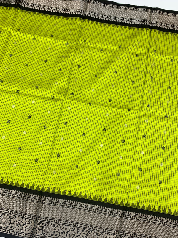 Gadwal Pattu Saree Green In Colour