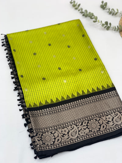 Gadwal Pattu Saree Green In Colour