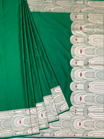 Emerald Green Mashru Silk Saree with Geometric Scallop Zari Border