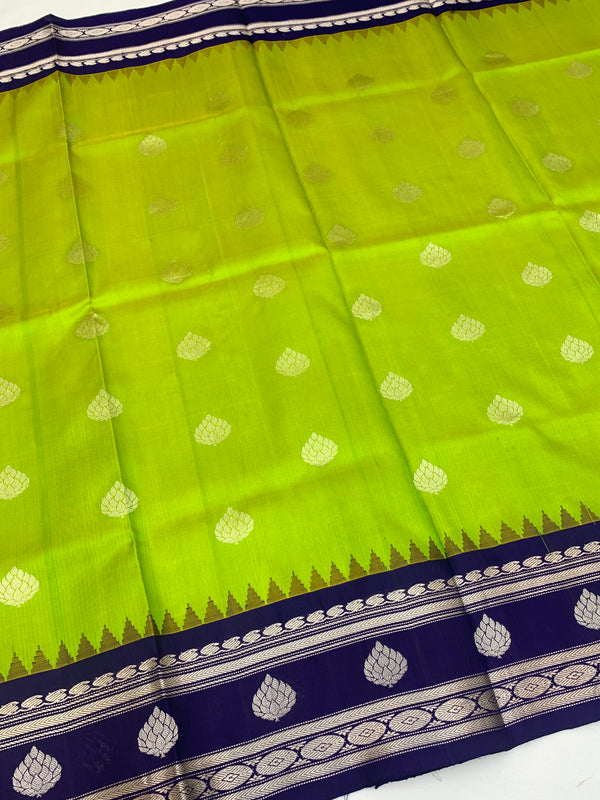 Gadwal Pattu Saree Green In Colour