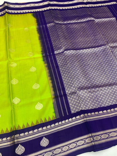 Gadwal Pattu Saree Green In Colour