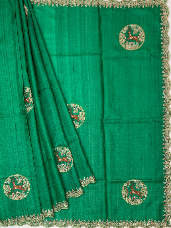 Emerald Green Tussore Silk Saree with Circular Deer Medallions & Scalloped Border