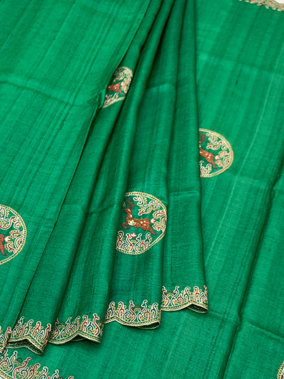 Emerald Green Tussore Silk Saree with Circular Deer Medallions & Scalloped Border